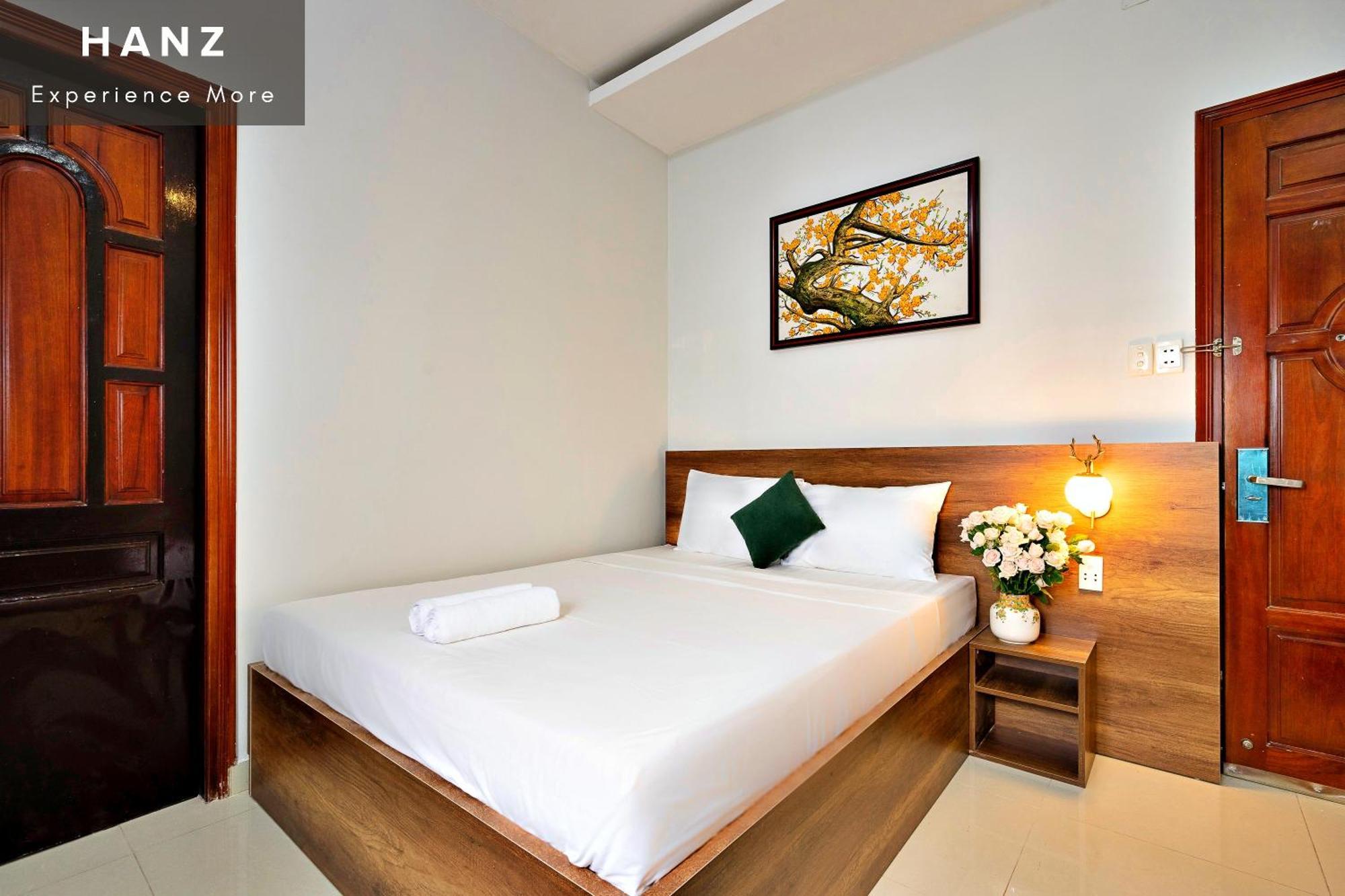 S79 Vivianne De Tham * Ho Chi Minh City